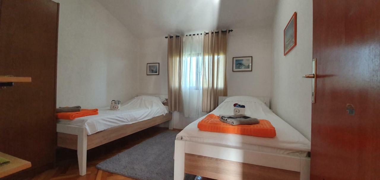 Apartman Suky Sukošan Exterior foto