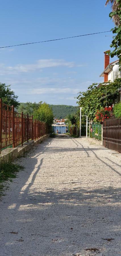 Apartman Suky Sukošan Exterior foto
