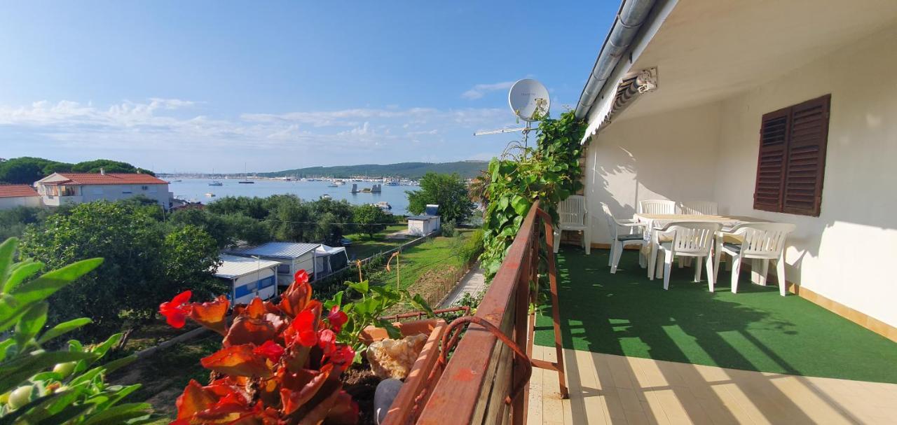 Apartman Suky Sukošan Exterior foto