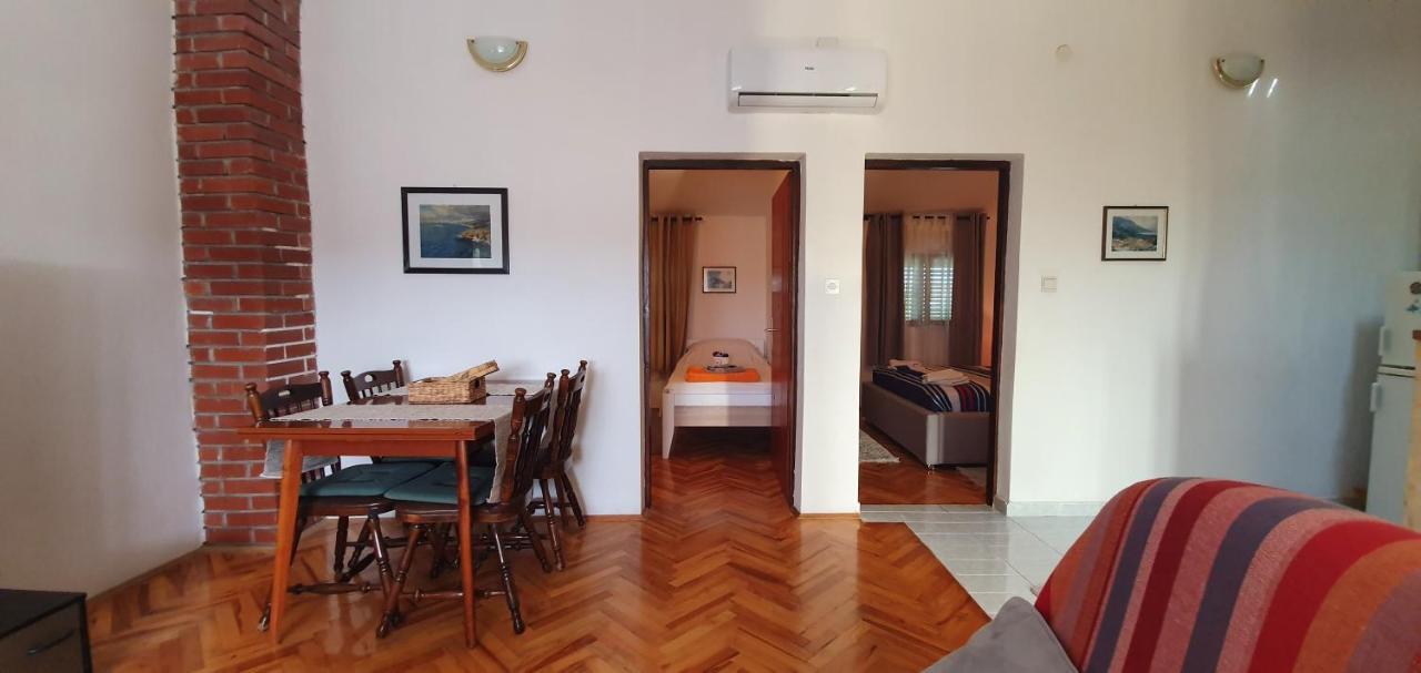 Apartman Suky Sukošan Exterior foto