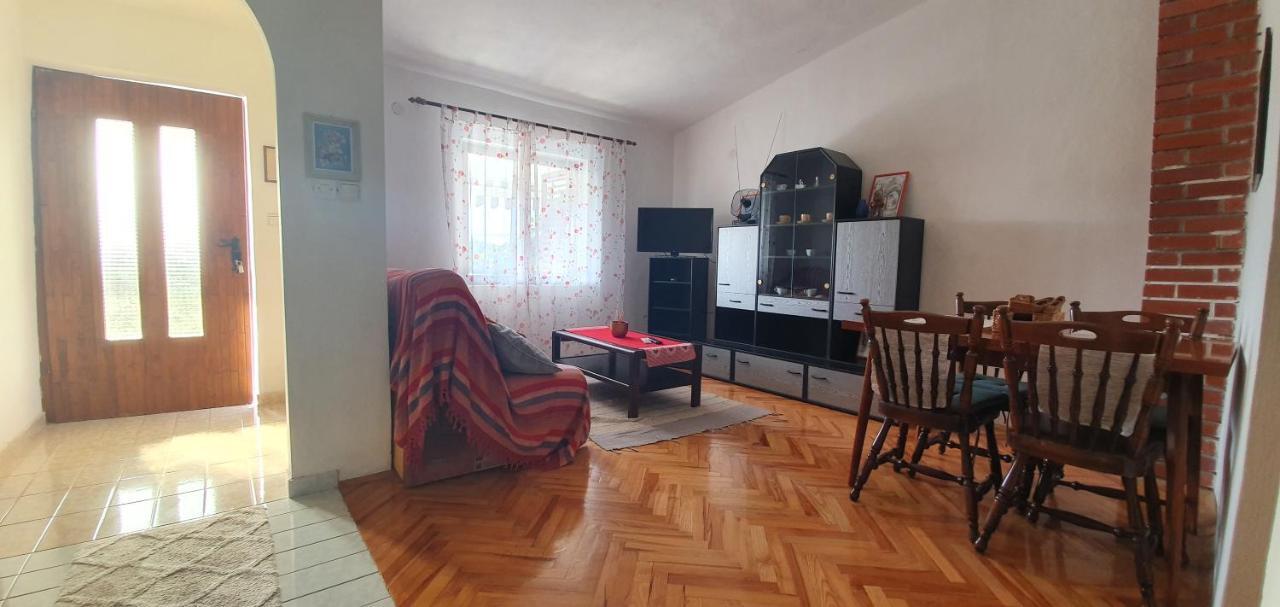 Apartman Suky Sukošan Exterior foto